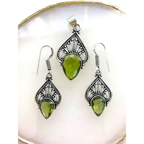 Sterling Faceted Peridot Pendant & Earring set - Picture 1 of 5